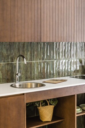 Fridge, microwave, dishwasher, coffee/tea maker - Green by Concept Flats (Valencia)