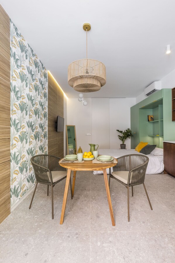 Dining - Green by Concept Flats (Valencia)