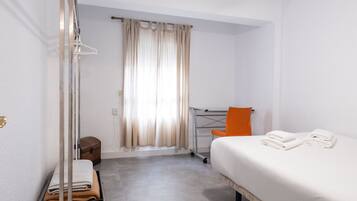 2 slaapkamers, een strijkplank/strijkijzer, gratis wifi