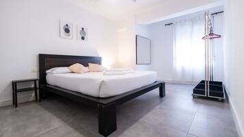 2 bedrooms, iron/ironing board, free WiFi