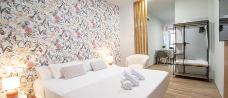 Iron/ironing board, free WiFi, bed sheets