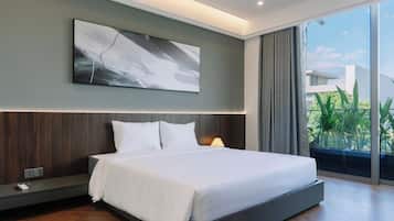 5 bedrooms, iron/ironing board, WiFi, bed sheets