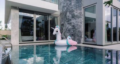 5-bedroom castle in delightful Đà Nẵng with