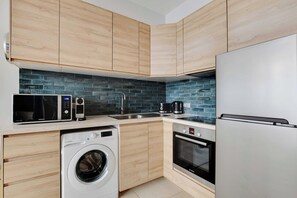 Leilighet | Eget kjøkken | Kjøleskap, mikrobølgeovn, ovn og kokeplater