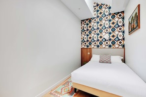 Apartment | 4 bedrooms, laptop workspace, iron/ironing board, bed sheets - Spacious Apartement - 4br/10p - Paris Center (Paris)