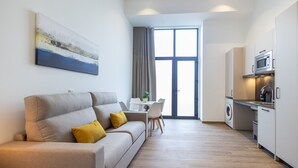 Living area - Les arts Turia 1 by Concept Flats (Valencia)