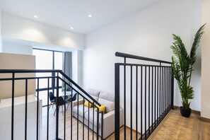 Interior - Les arts Turia 3 by Concept Flats (Valencia)