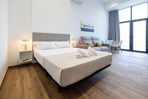 Bügeleisen/Bügelbrett, kostenloses WLAN, Bettwäsche