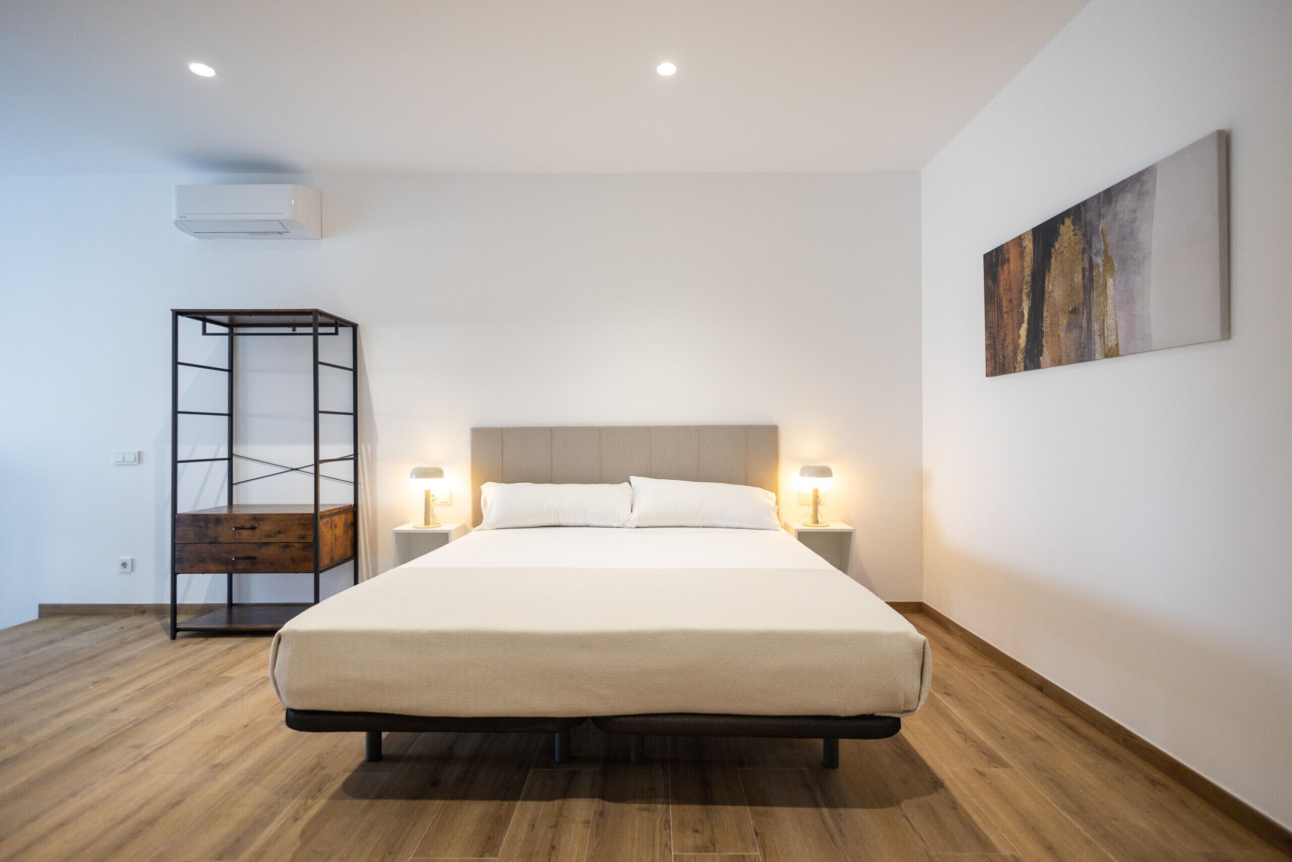 熨斗/熨衣板、免费 WiFi、床单