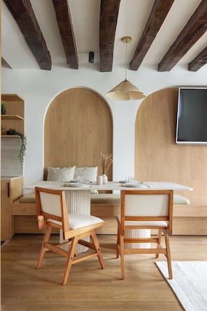 Apartment | Dining - Refurbished Apartment - 2br/6p - Chatelet (Paris)