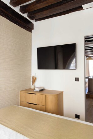 Leilighet | 2 soverom, skrivebord for bærbar PC, strykejern/-brett og sengetøy