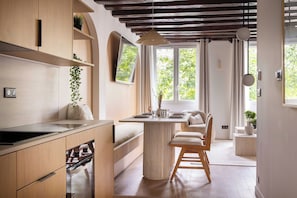 Apartment | Private kitchen | Fridge, microwave, oven, stovetop - Refurbished Apartment - 2br/6p - Chatelet (Paris)