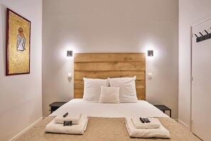 Apartment | 2 bedrooms, laptop workspace, iron/ironing board, bed sheets