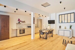 Apartment | Eigene Küche | Kühlschrank, Mikrowelle, Ofen, Geschirrspüler