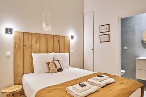 Apartment | 2 bedrooms, laptop workspace, iron/ironing board, bed sheets - Wonderful Apartment Center of Paris-montorgueil (Paris)