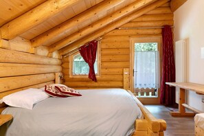 WiFi, bed sheets - 'Primula' Room with Mountain View, Shared Garden and Wi-Fi (Cogolo di Peio)