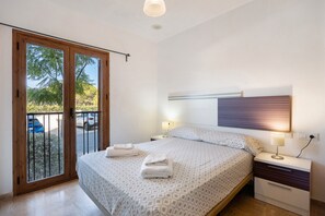 WiFi, bed sheets
