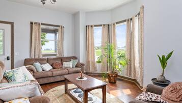 Kamin, Tischtennisplatte