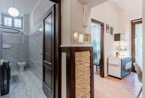 Regadera y secadora de cabello