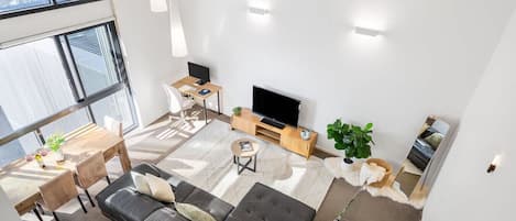 Smart TV, stereo