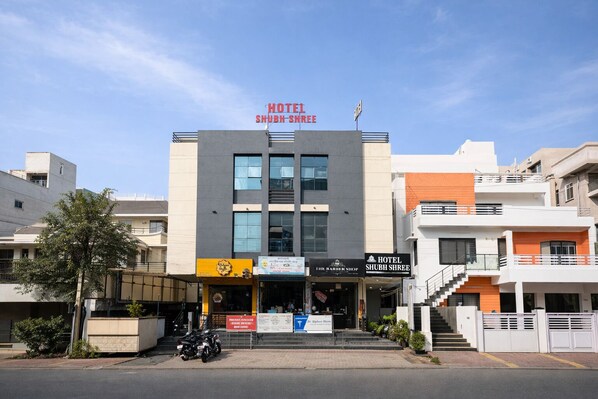 Fachada de la propiedad