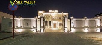 Silk Valley-Royal 6 Bedrooms Mansion