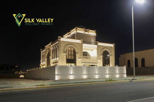 Silk Valley-Royal 6 Bedrooms Mansion 