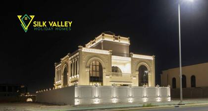 Silk Valley-Royal 6 Bedrooms Mansion