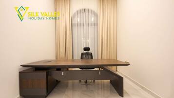 Villa | Laptopgeeigneter Arbeitsplatz, Bügeleisen/Bügelbrett, kostenloses WLAN