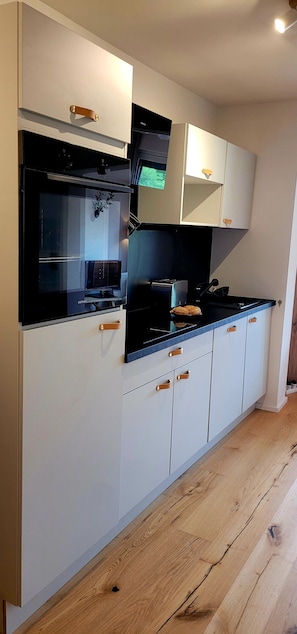 Oven, dishwasher