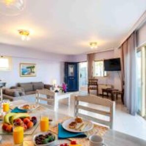 House - Salty Breeze Beachfront Villa (Lefkada)