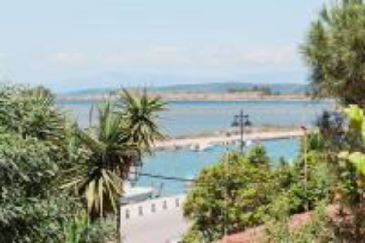 Apartment, Smoking | 4 bedrooms