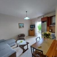 8 habitaciones y sistema de insonorización 