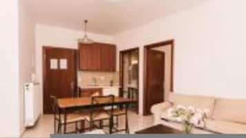 Apartment, Smoking | 8 bedrooms