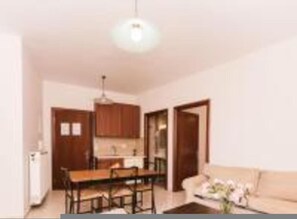 Apartment, Smoking | 8 bedrooms