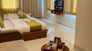 Deluxe Double Room, Balcony | Meja 