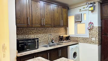 Fridge, microwave, oven, stovetop