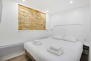 Apartment | 1 bedroom, laptop workspace, bed sheets - Cozy Appartement -1br/2p - Le Marais (Paris)