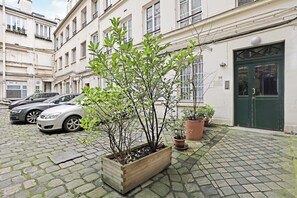 Apartment | Property grounds