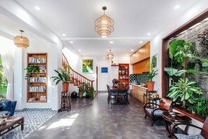 Living area - AuLac Hoian Homestay (Hoi An)