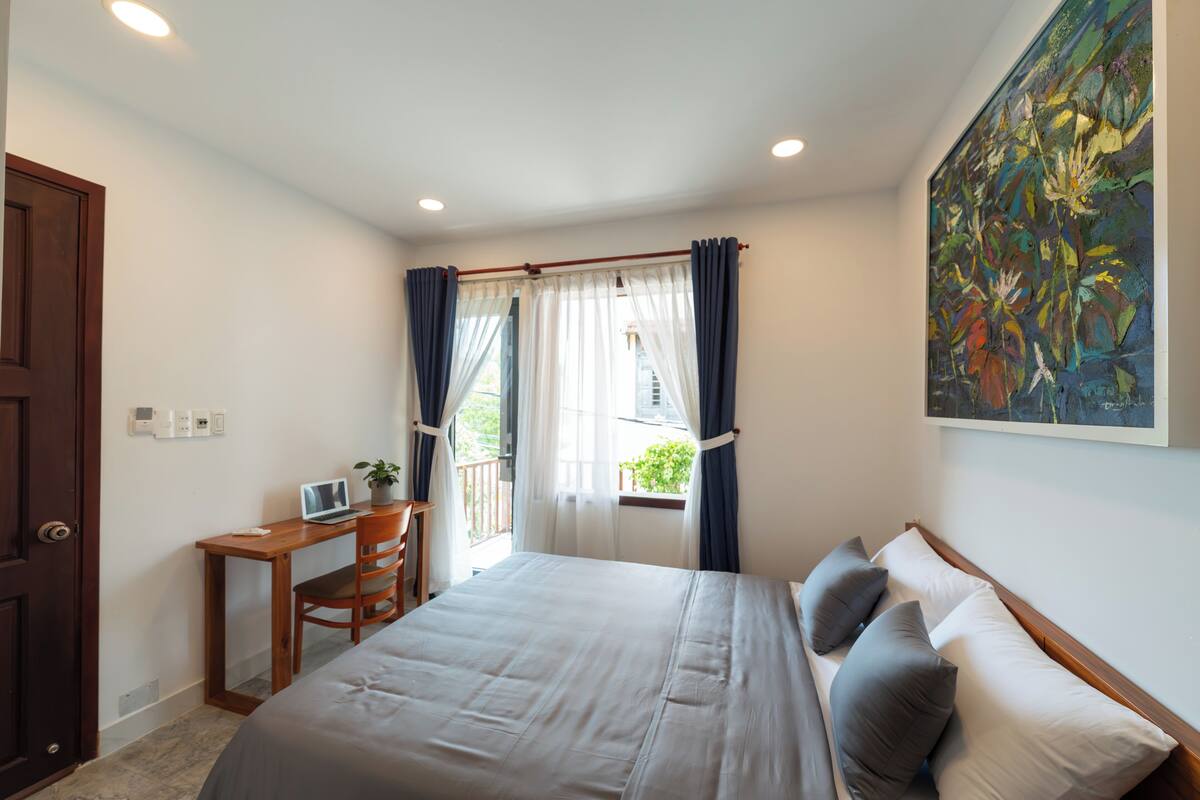 Deluxe Double Room | Desk, laptop workspace, free WiFi