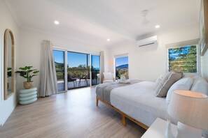 4 عدّة غرف نوم ومكواة/لوح كي وواي فاي مجانًا وملاءات أسرّة