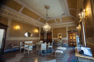Sala de estar en el lobby