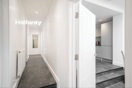 Interior. Modern 3 Bed room Apartment with 4 Beds and 2 Full Bathrooms - Sleeps 6