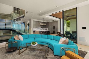 Smart TV, fireplace, DVD player, offices - Luxury Coastal Escape w/ Resort-Style Amenities & Stunning Views (Del Mar)