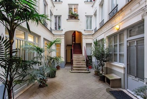 Apartment | Exterior detail - Magnificent Apartment - 2br/4p - Bourse (Paris)