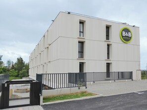 Front of property - BB HOTEL Carcassonne Rocadest La Cite (Carcassonne)