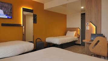 Chambre Quadruple Classique | Fer et planche à repasser, Wi-Fi gratuit