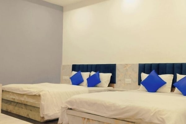 Family Room | Free WiFi