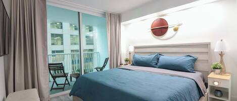 1 dormitori, planxa i posts de planxar, wifi i roba de llit